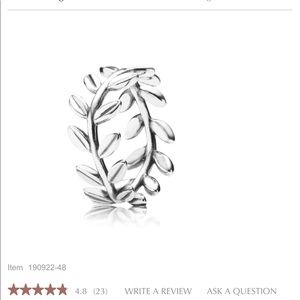 NWT Pandora Laurel Wreath Ring